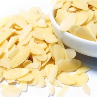 Бланшированные слайсы миндаля Оил Де Люкс, AYDIN (10 кг.)